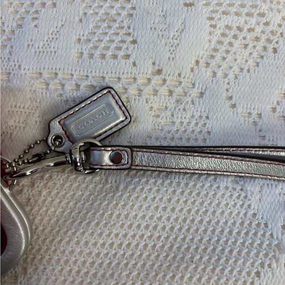 Coach Vibrant Magenta Satin & Silver Frame Kiss-lock Coin Wristlet - Picture 9 of 10